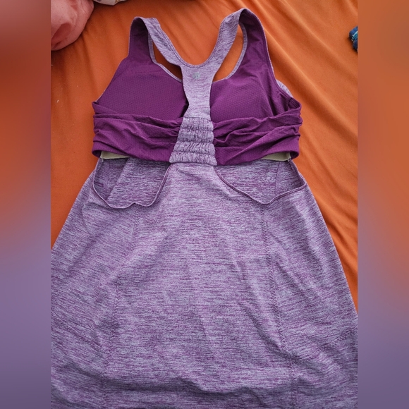 Lululemon Racer Back Tank With Removable Pads - Picture 2 of 4